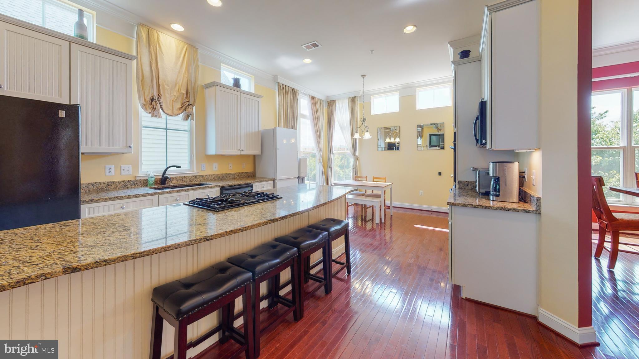 PARKSIDE CONDOMINIUMS - Residential