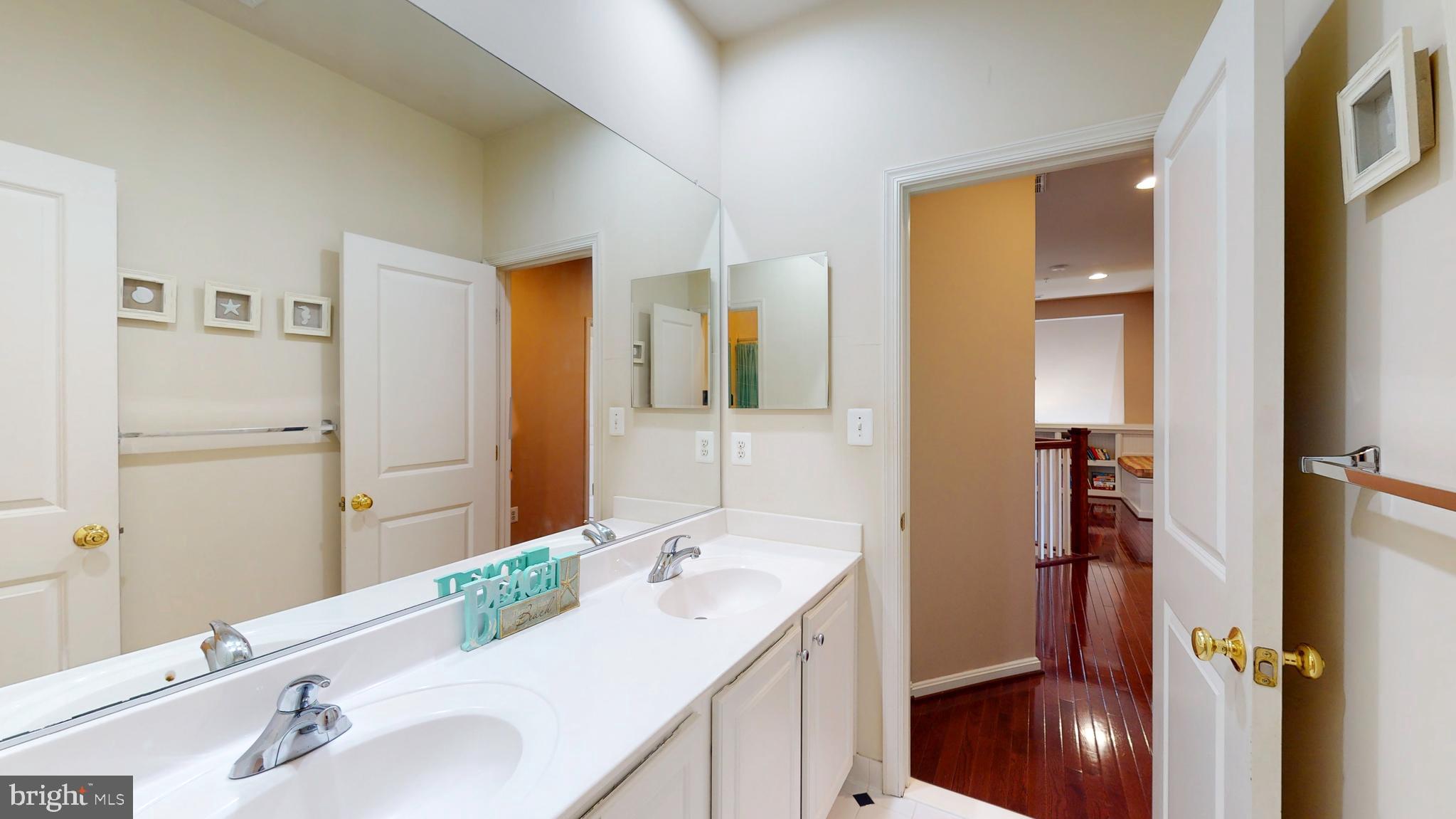 PARKSIDE CONDOMINIUMS - Residential