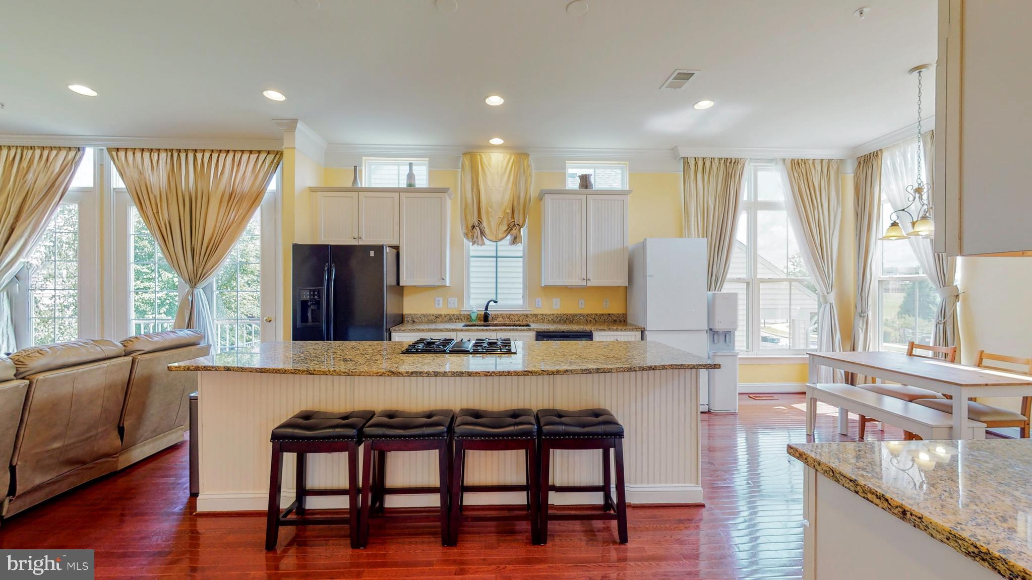 PARKSIDE CONDOMINIUMS - Residential