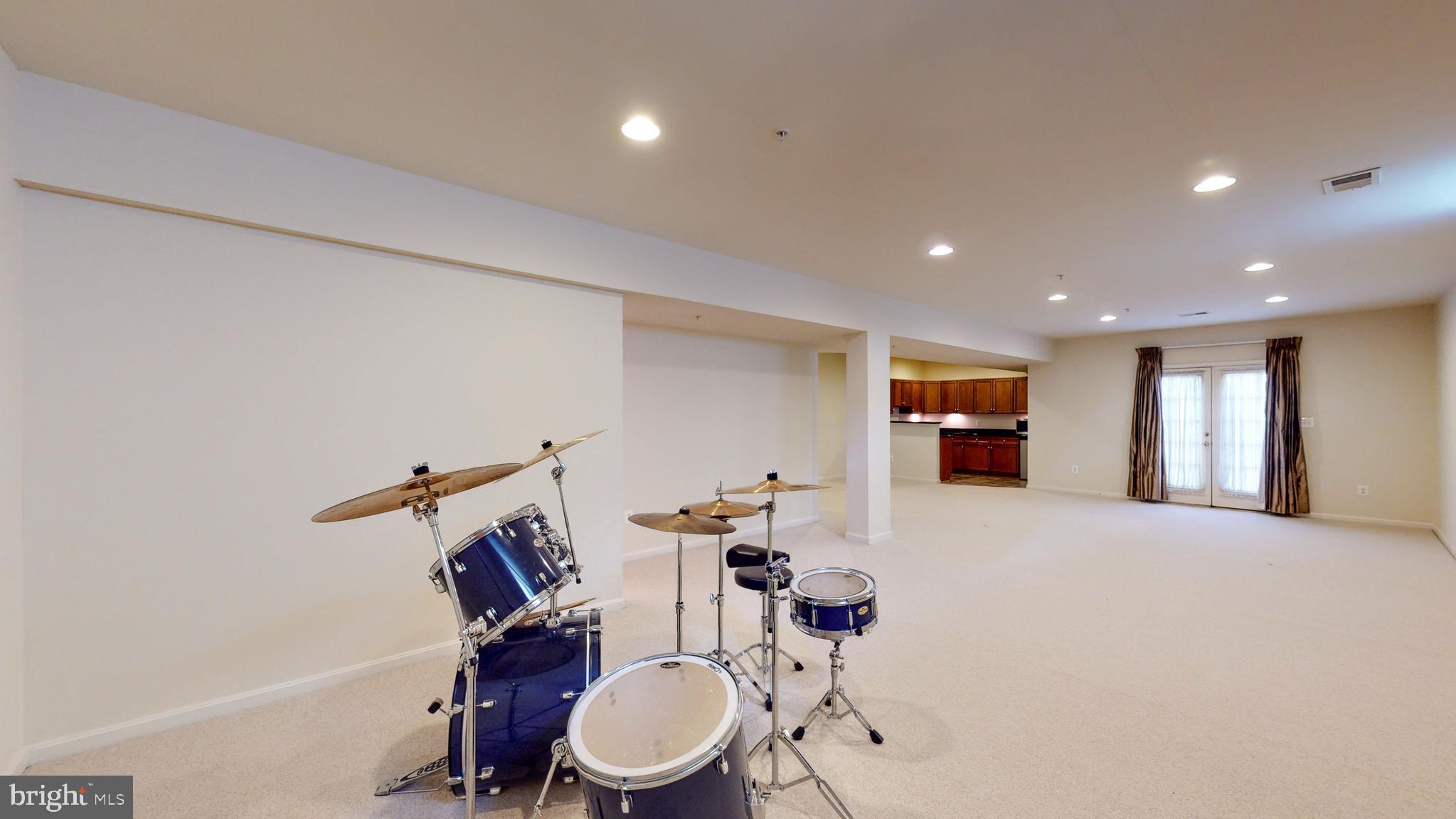 PARKSIDE CONDOMINIUMS - Residential