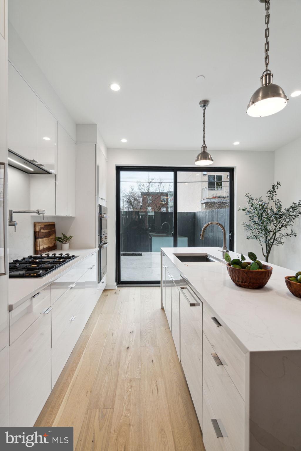 GRADUATE HOSPITAL - Residential