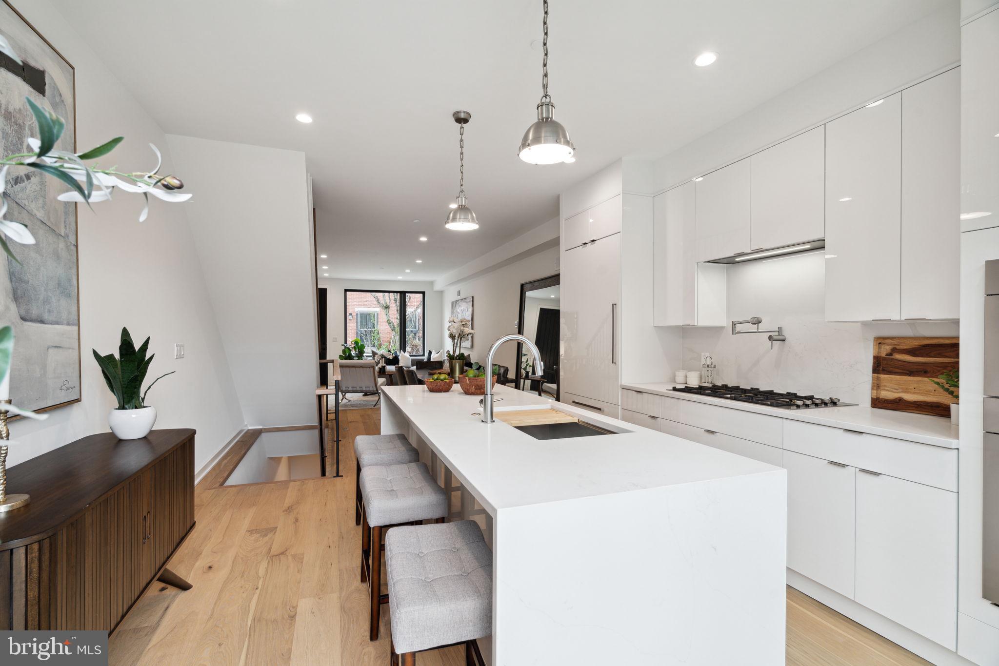 GRADUATE HOSPITAL - Residential