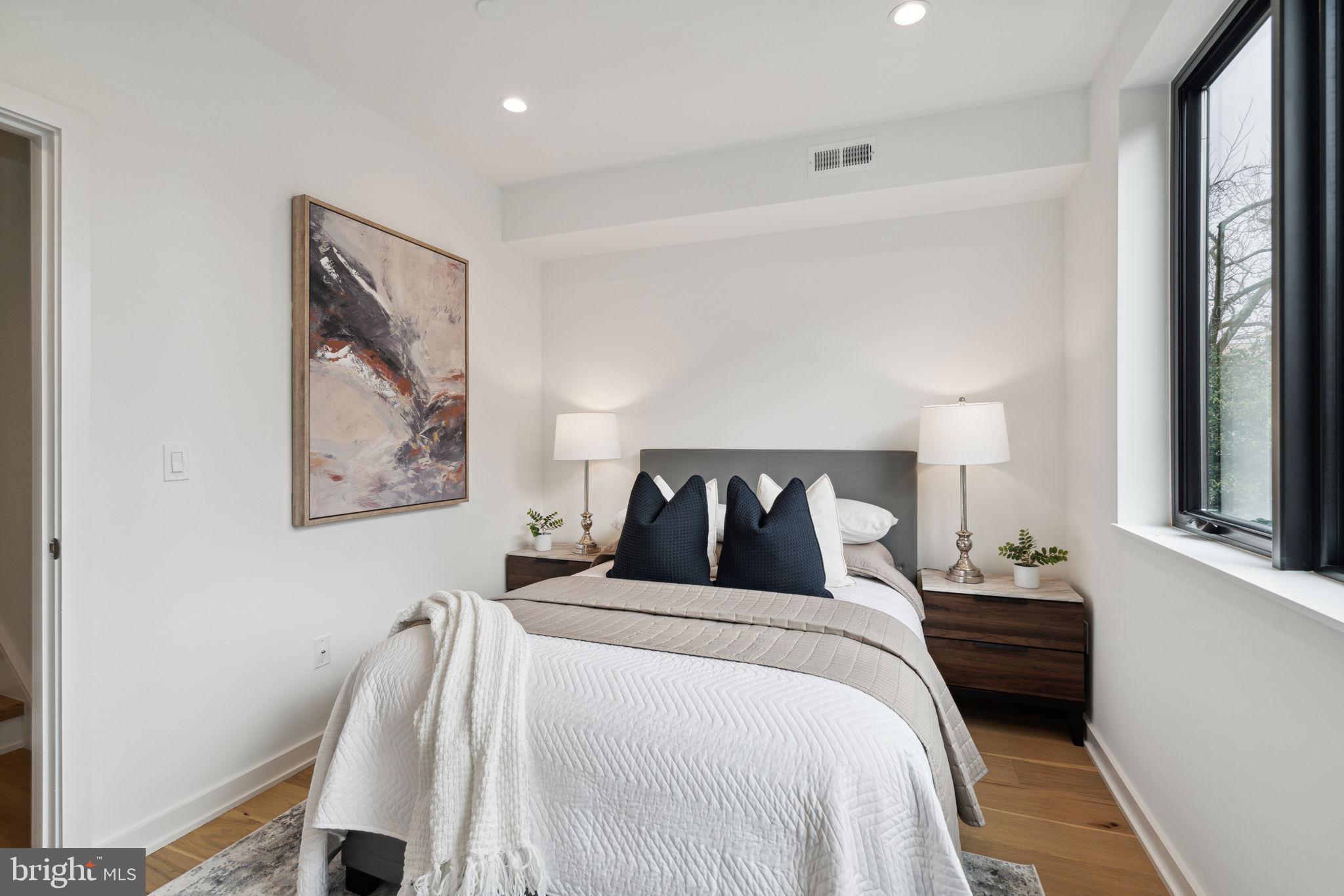 GRADUATE HOSPITAL - Residential