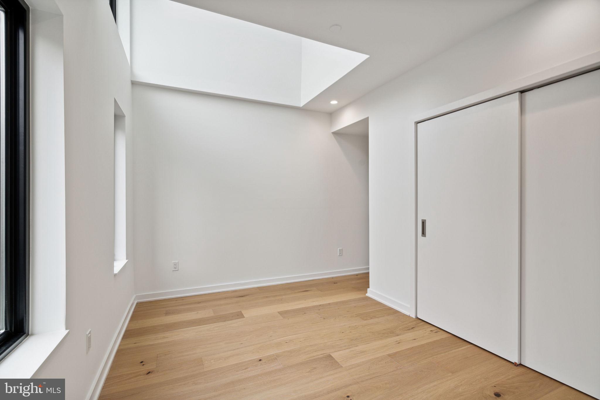 GRADUATE HOSPITAL - Residential