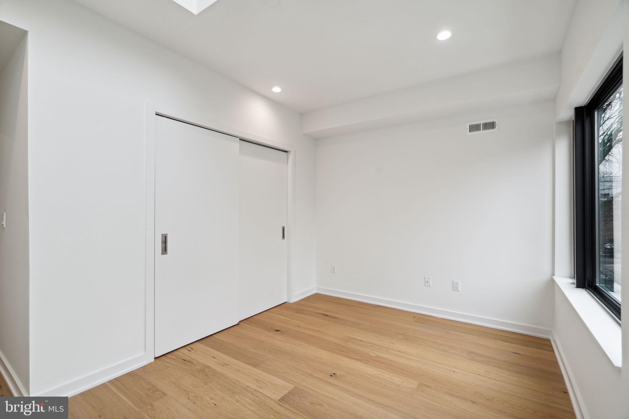 GRADUATE HOSPITAL - Residential