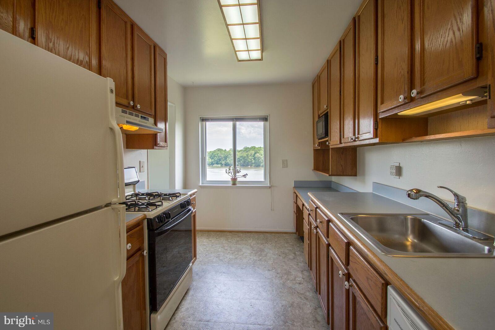 GATEWATER LANDING - Residential Lease