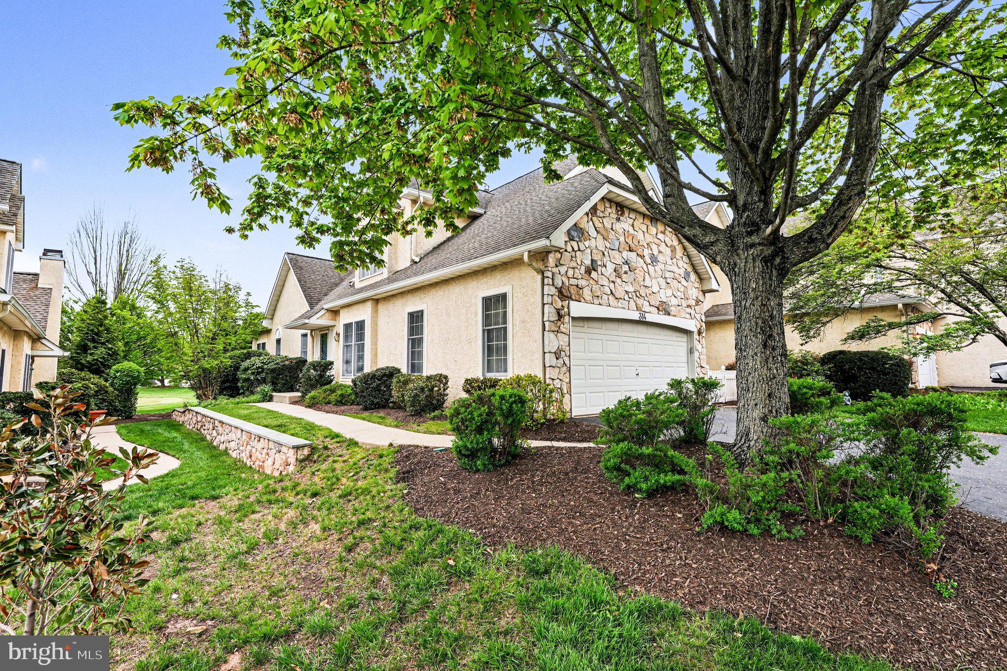 BLUE BELL CC - Residential