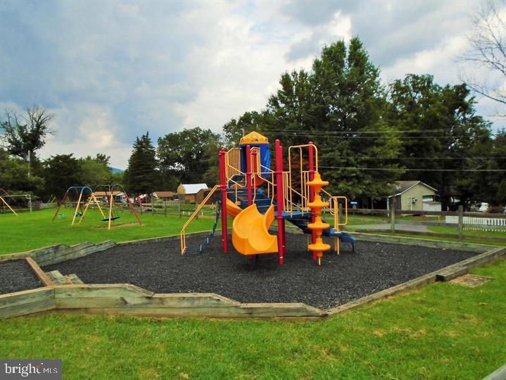 RIVER BEND - Residential