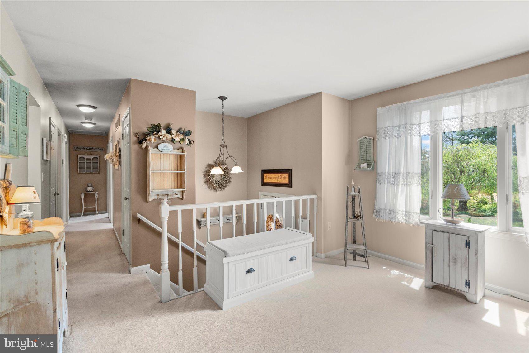 HILLTOP - Residential