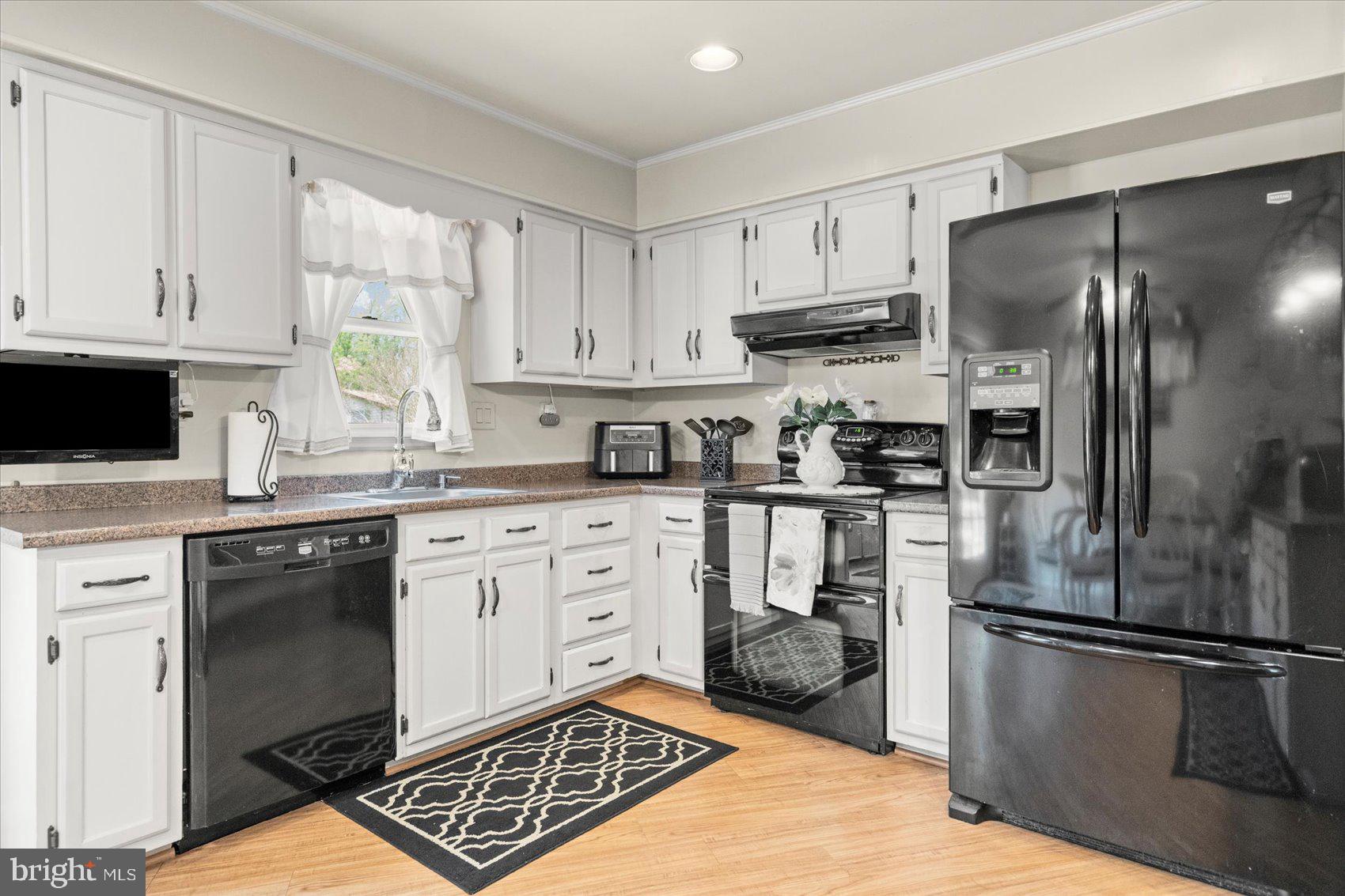 HILLTOP - Residential