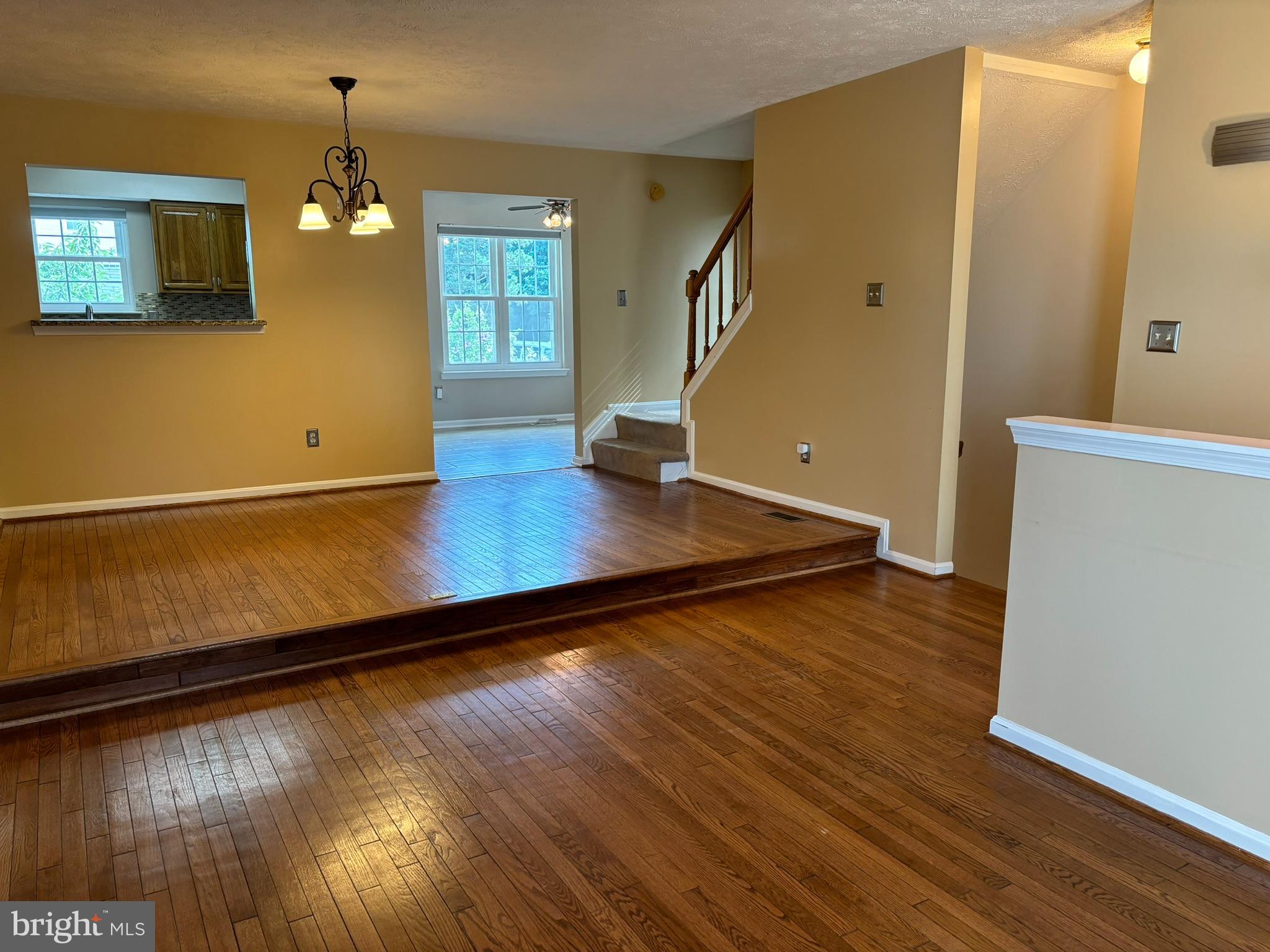 SINGLETONS GROVE - Residential Lease