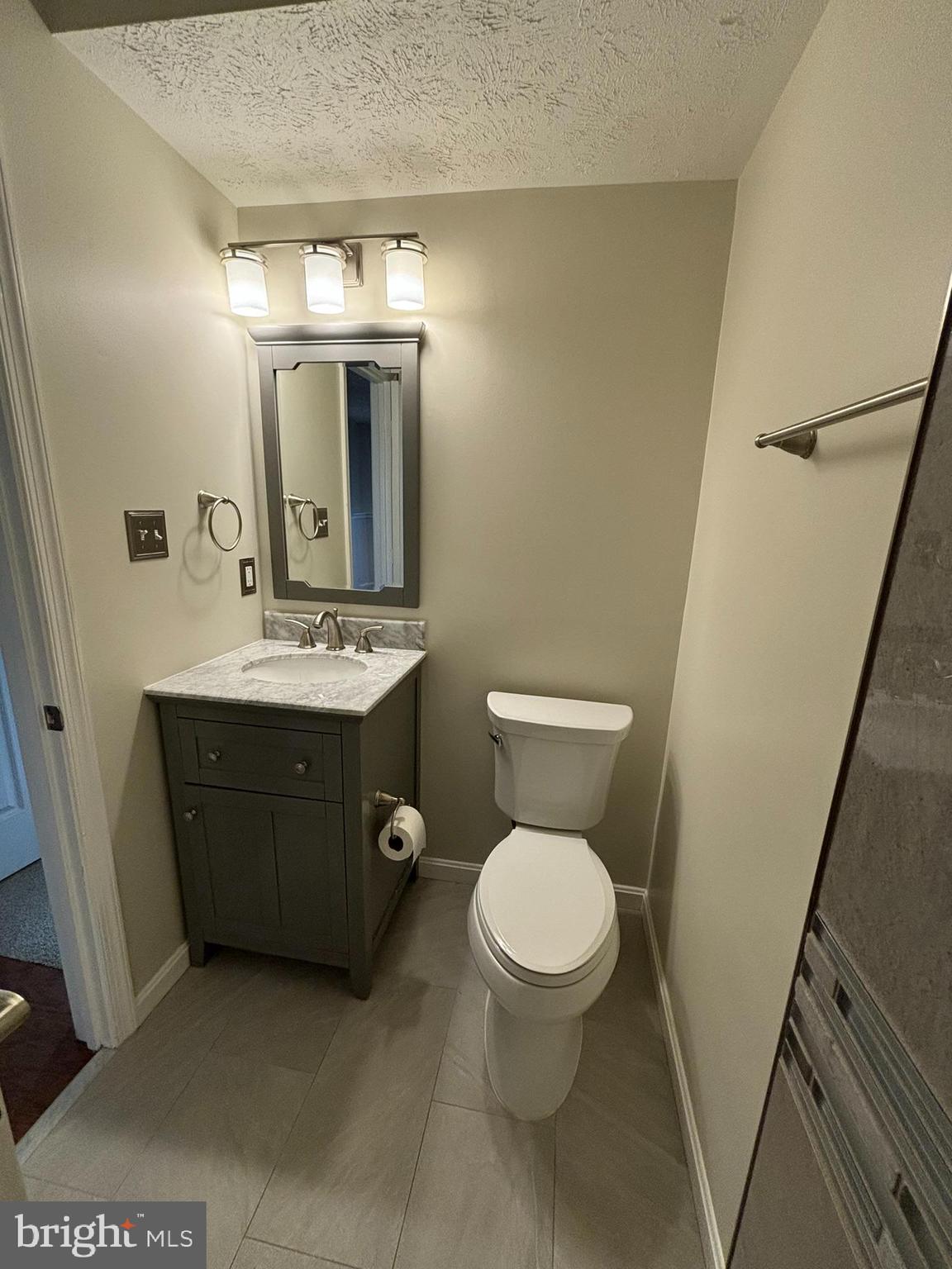 SINGLETONS GROVE - Residential Lease