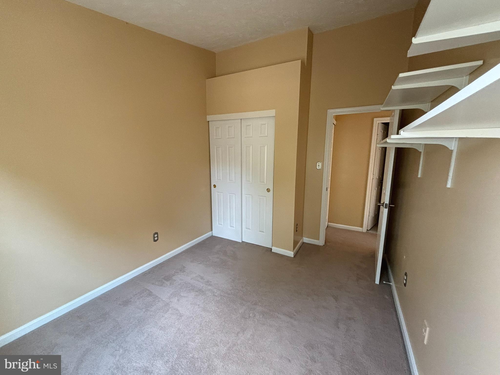 SINGLETONS GROVE - Residential Lease