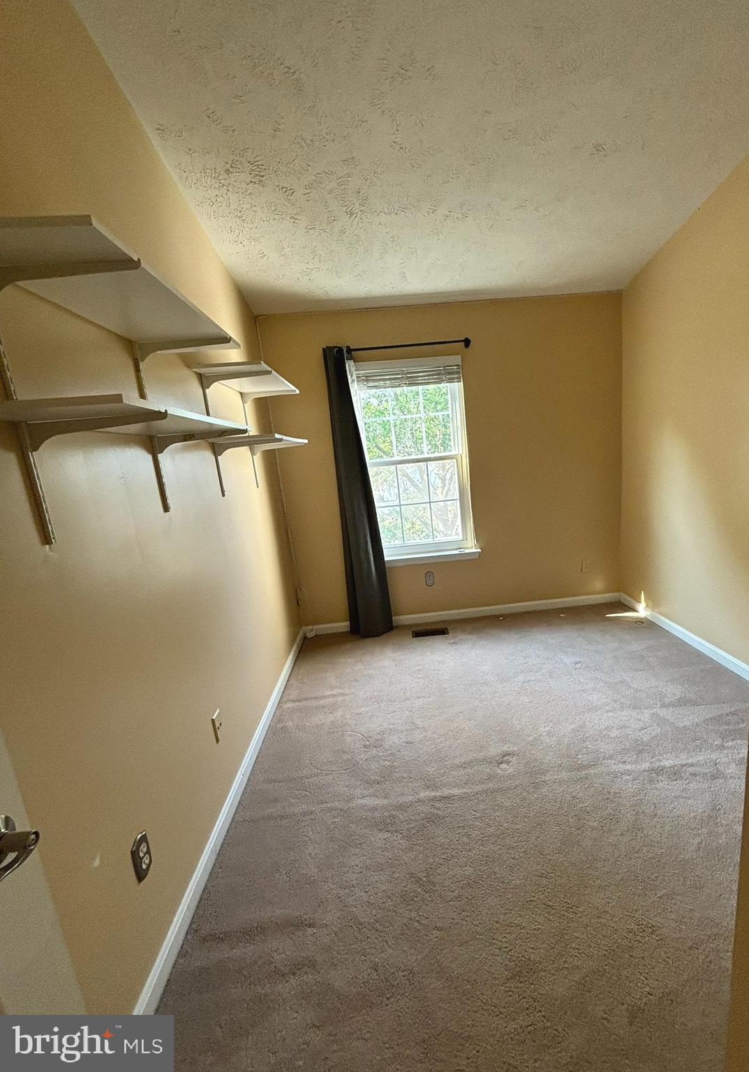 SINGLETONS GROVE - Residential Lease