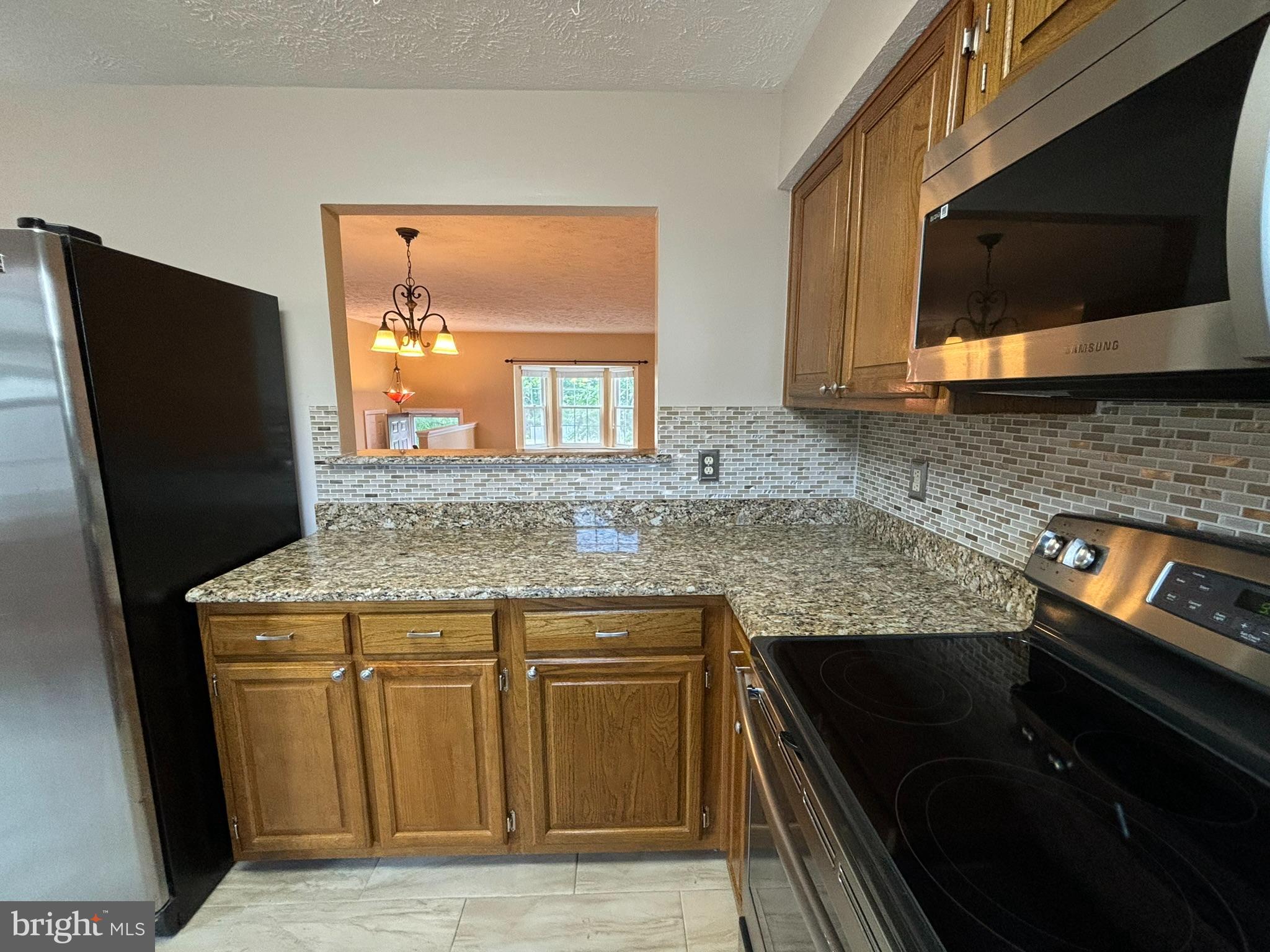 SINGLETONS GROVE - Residential Lease