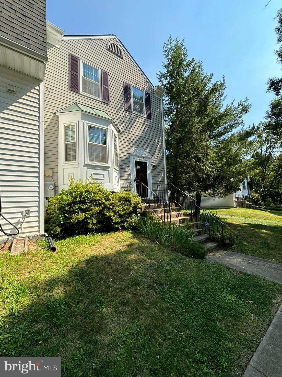 SINGLETONS GROVE - Residential Lease