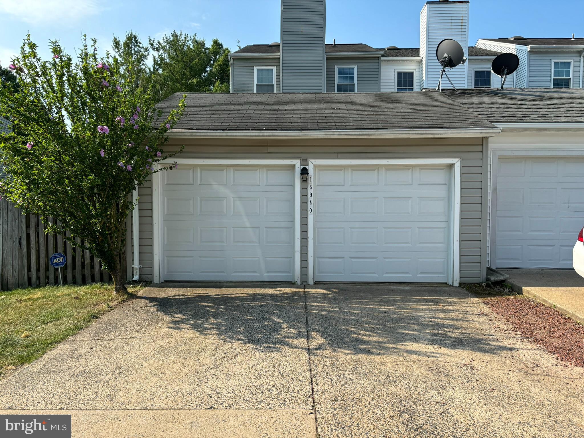 SINGLETONS GROVE - Residential Lease