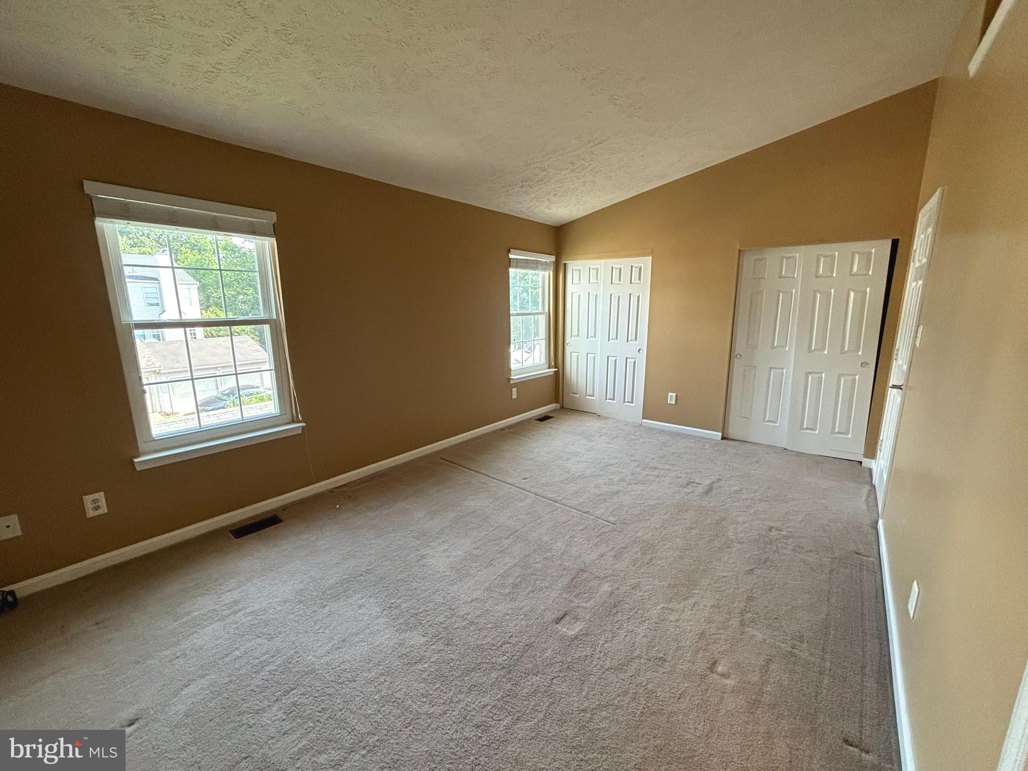 SINGLETONS GROVE - Residential Lease