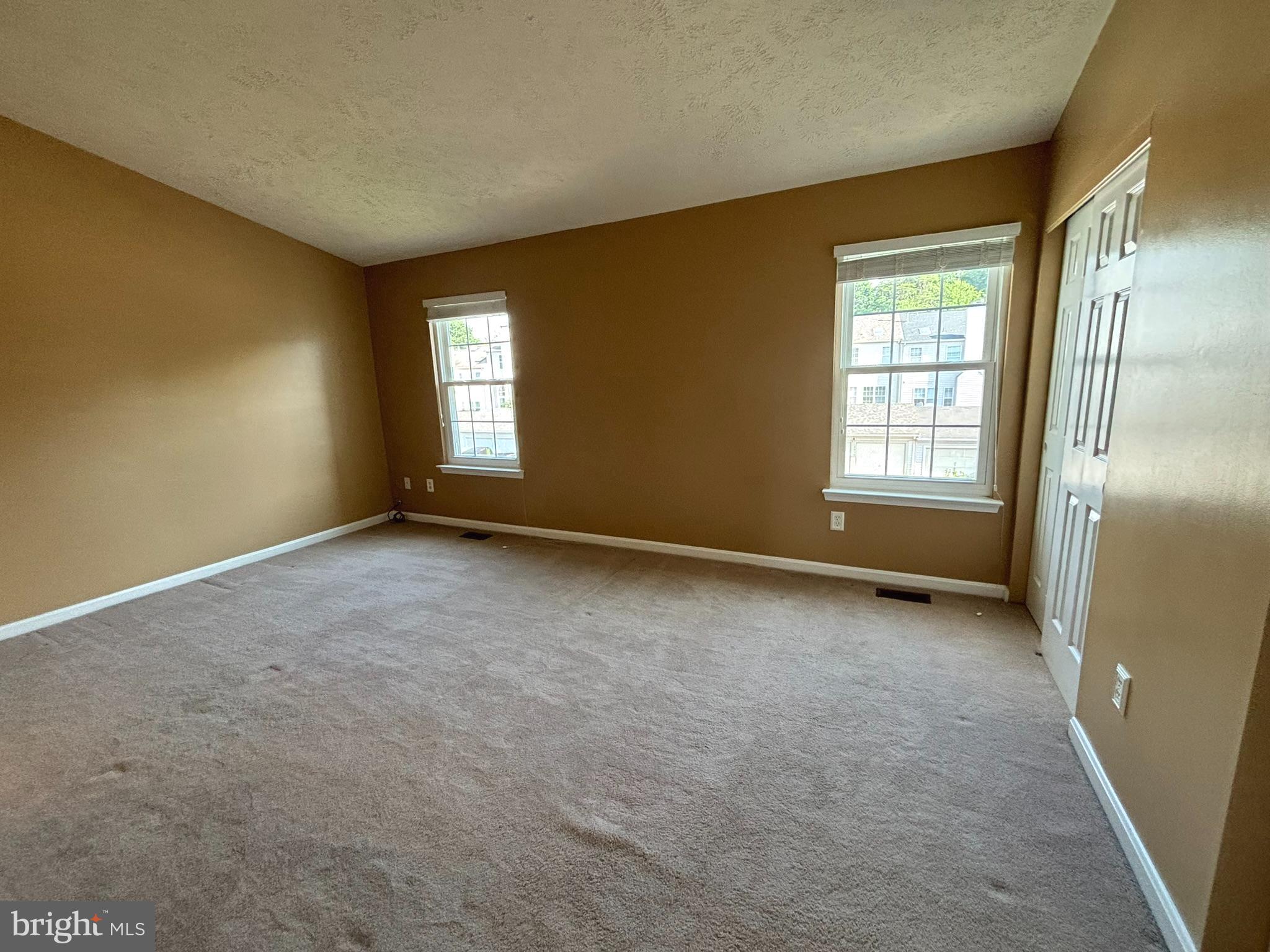 SINGLETONS GROVE - Residential Lease