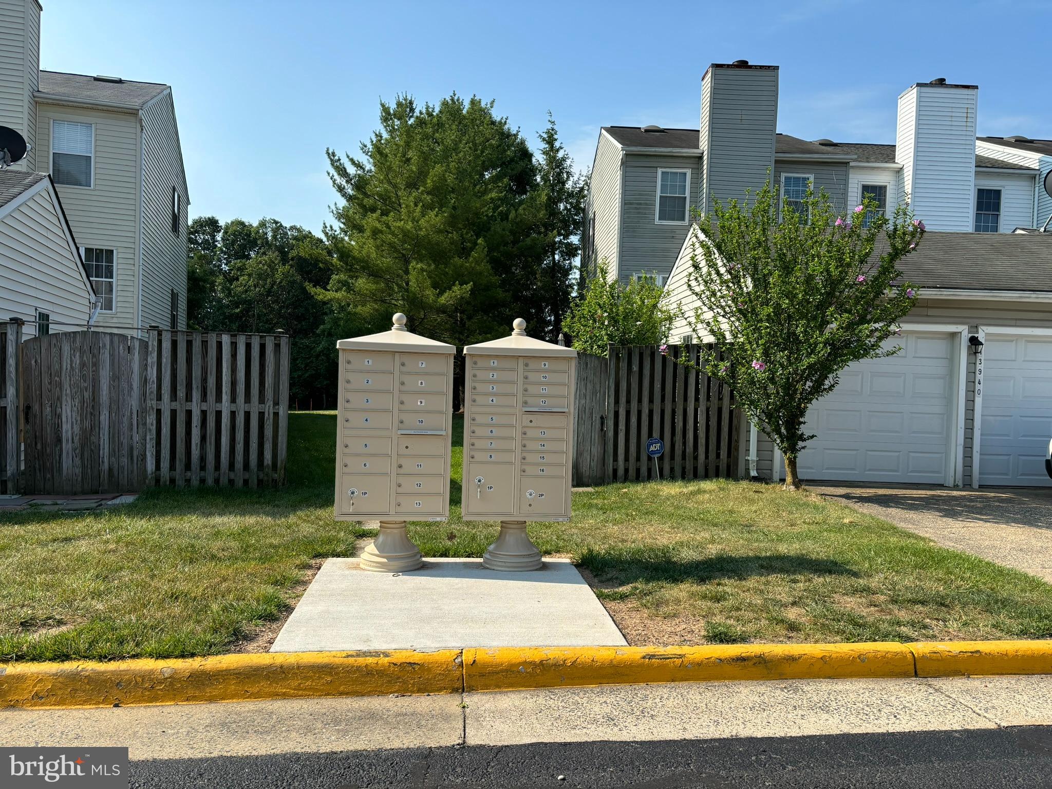 SINGLETONS GROVE - Residential Lease