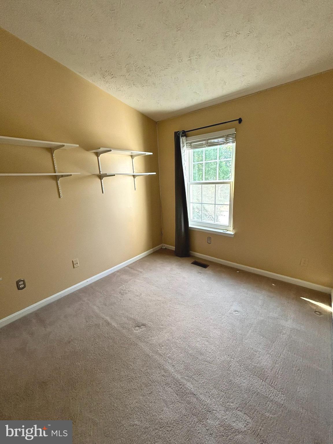 SINGLETONS GROVE - Residential Lease