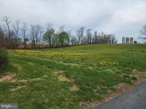 11 BEVERLY COURT CARLISLE PA 17015