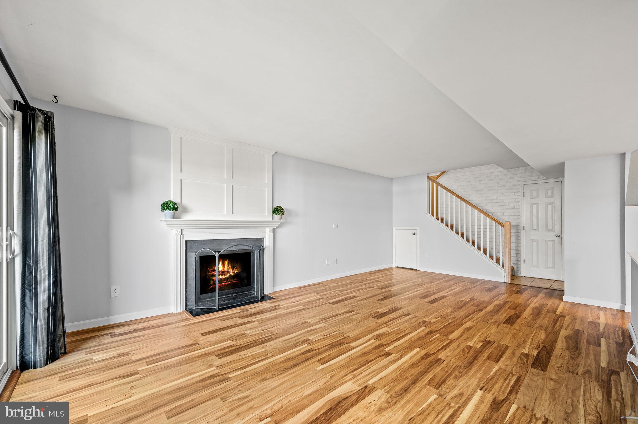 SUMMIT HOUSE - Residential Lease