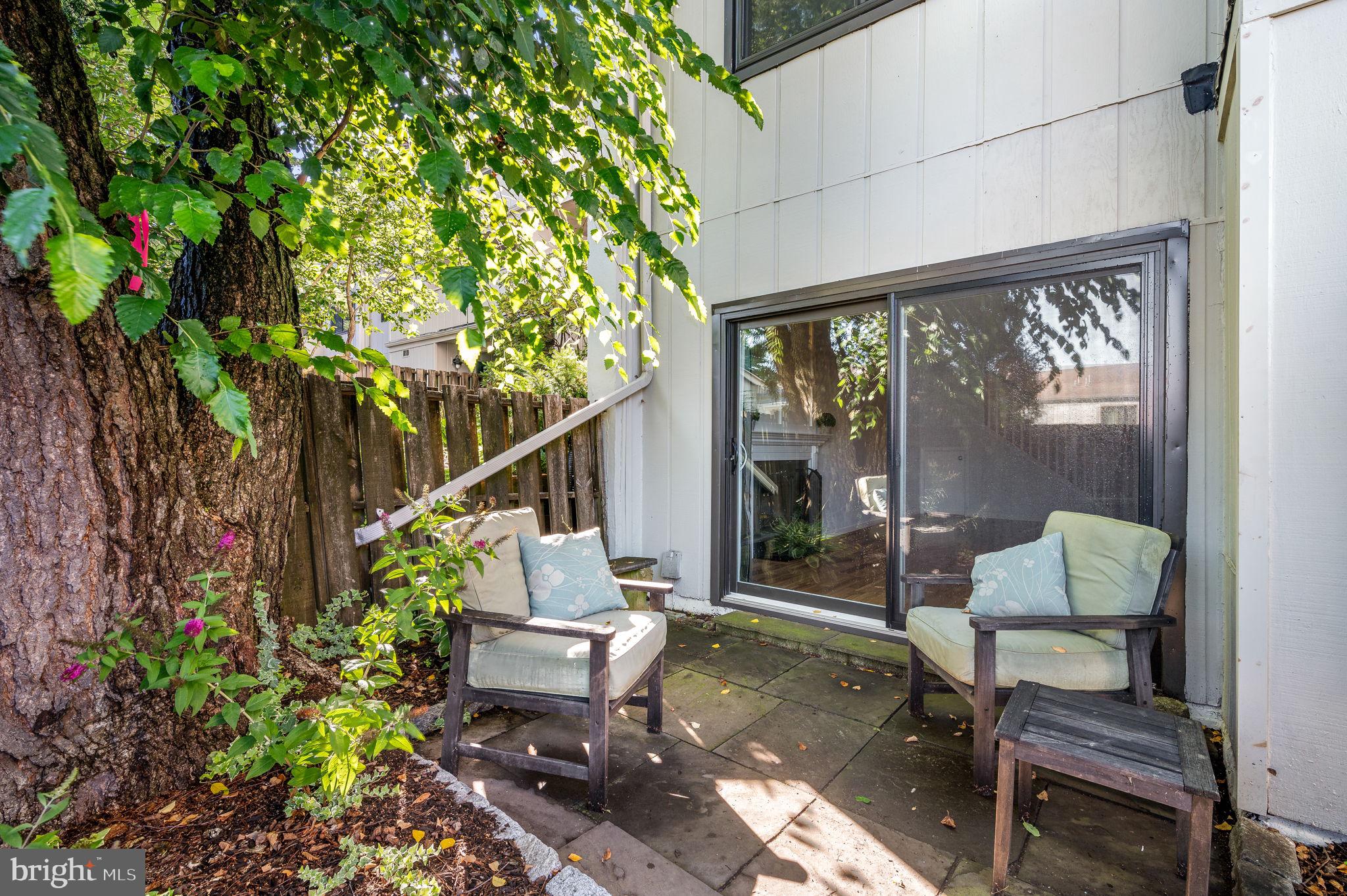 SUMMIT HOUSE - Residential Lease