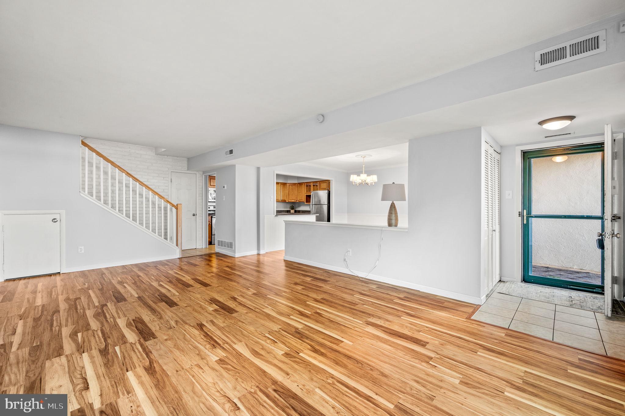 SUMMIT HOUSE - Residential Lease