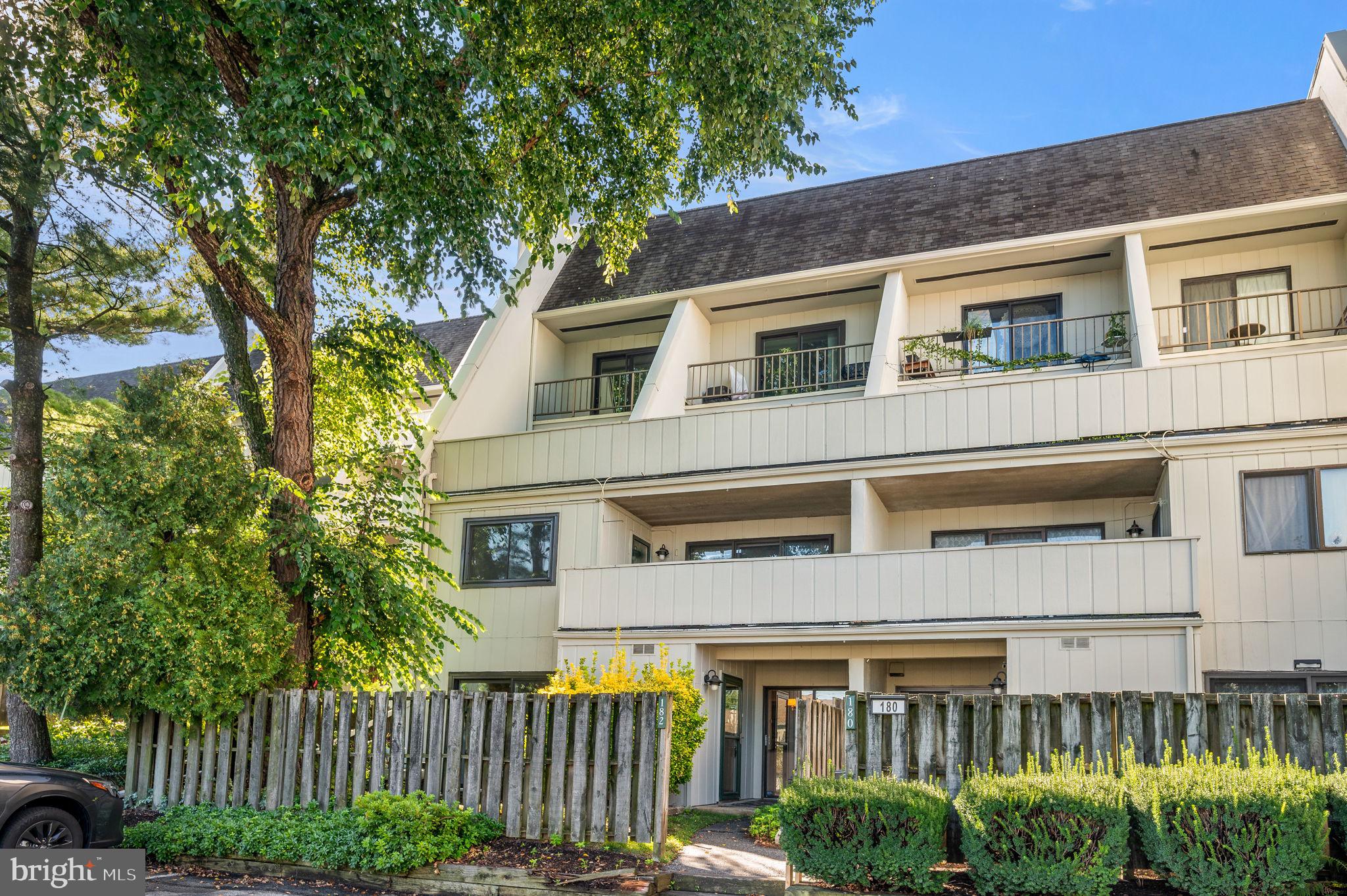 SUMMIT HOUSE - Residential Lease