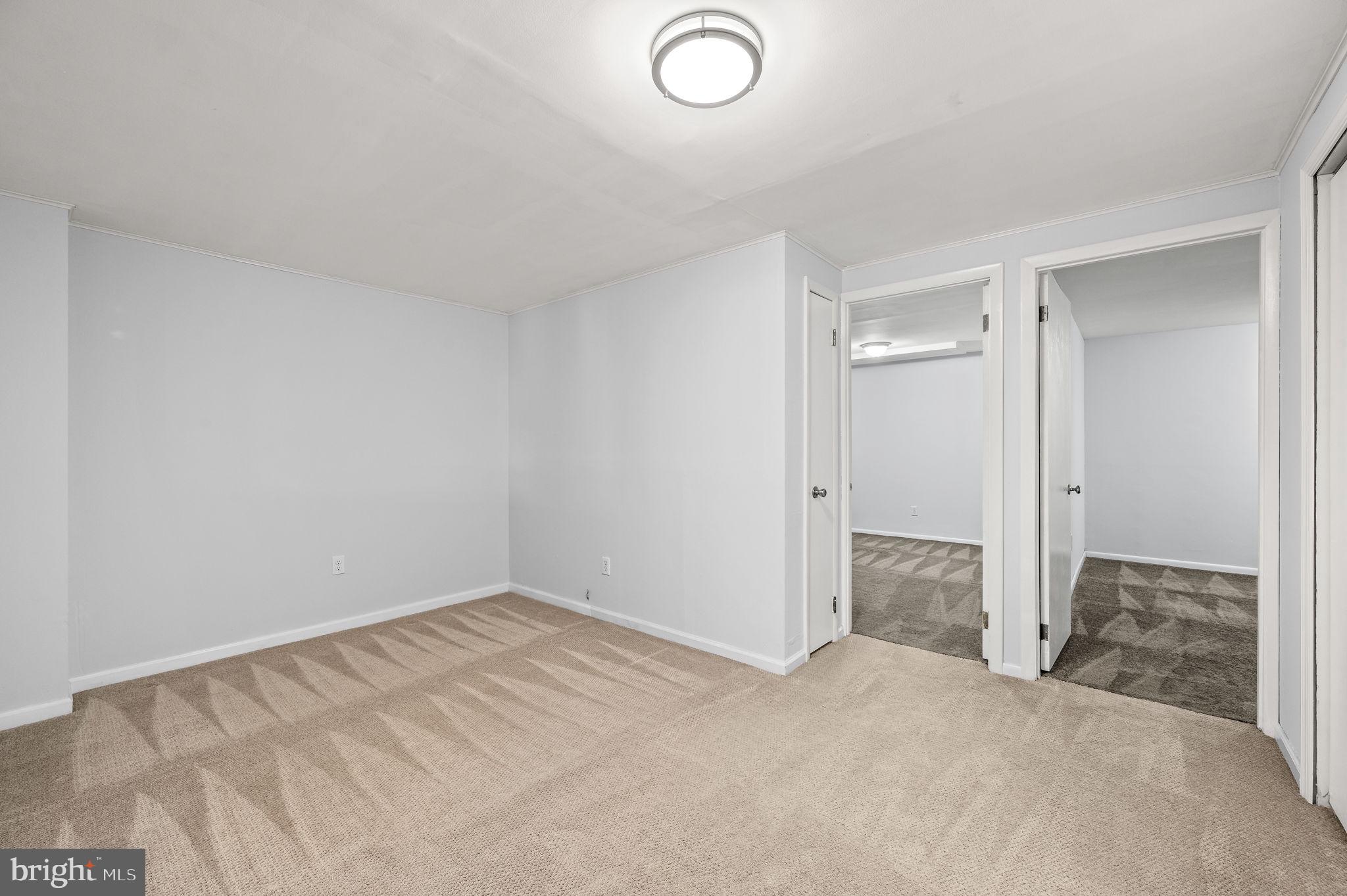 SUMMIT HOUSE - Residential Lease