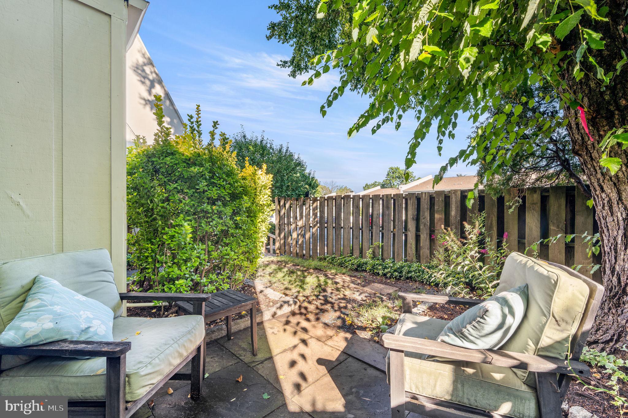 SUMMIT HOUSE - Residential Lease