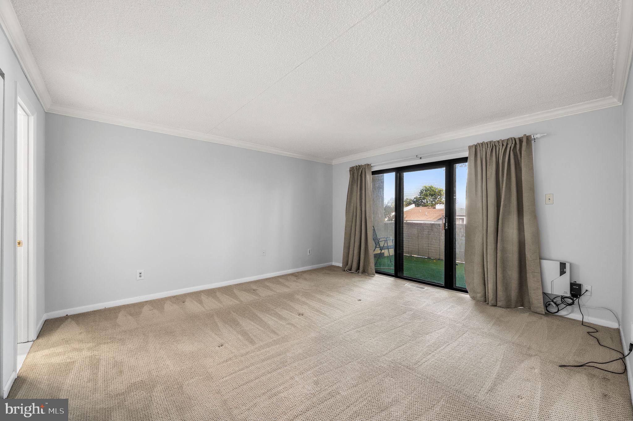 SUMMIT HOUSE - Residential Lease