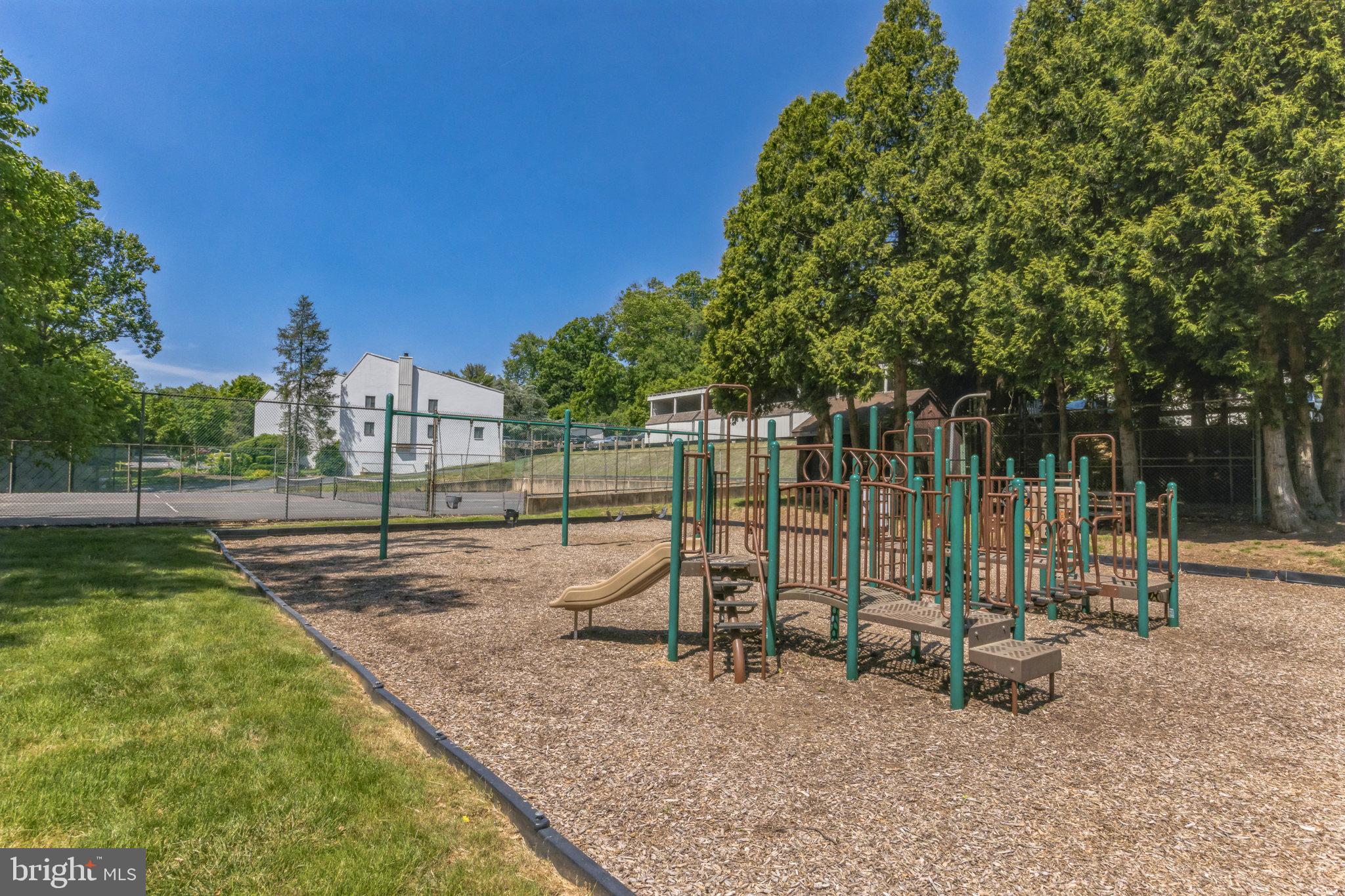 SUMMIT HOUSE - Residential Lease