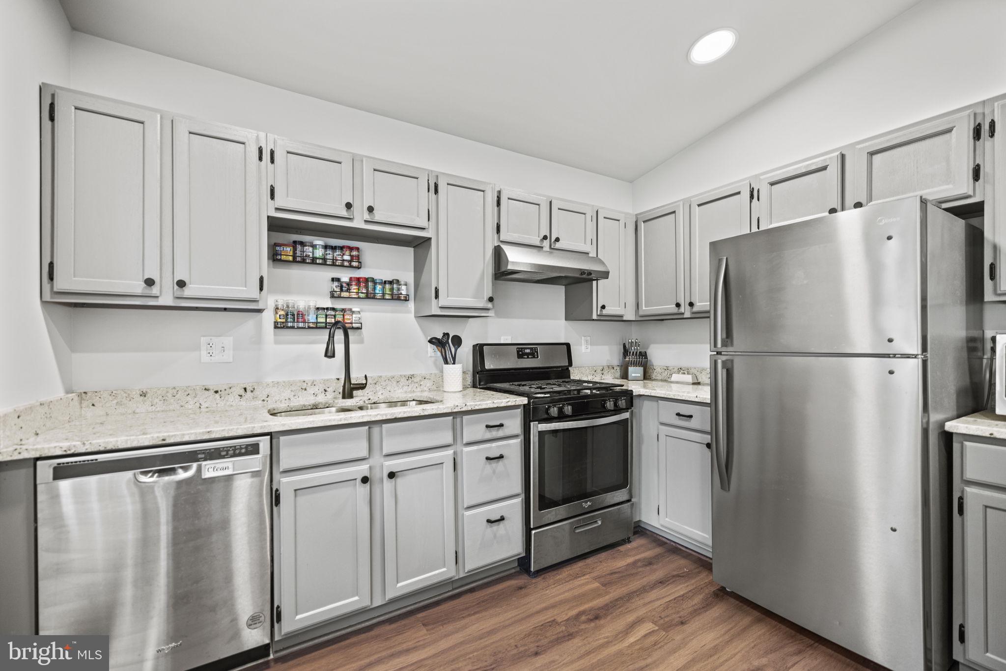 RIDGE VIEW ESTATES - Residential