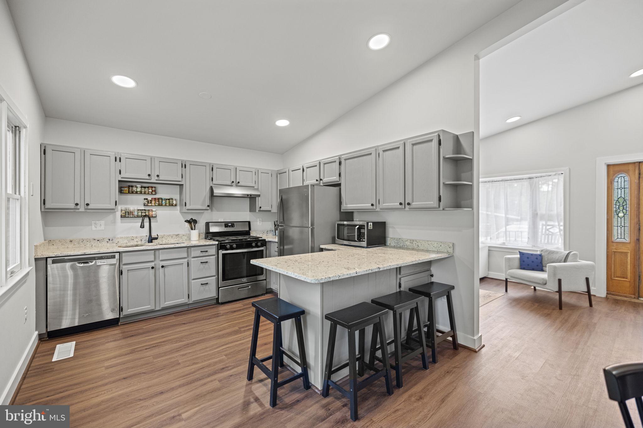 RIDGE VIEW ESTATES - Residential