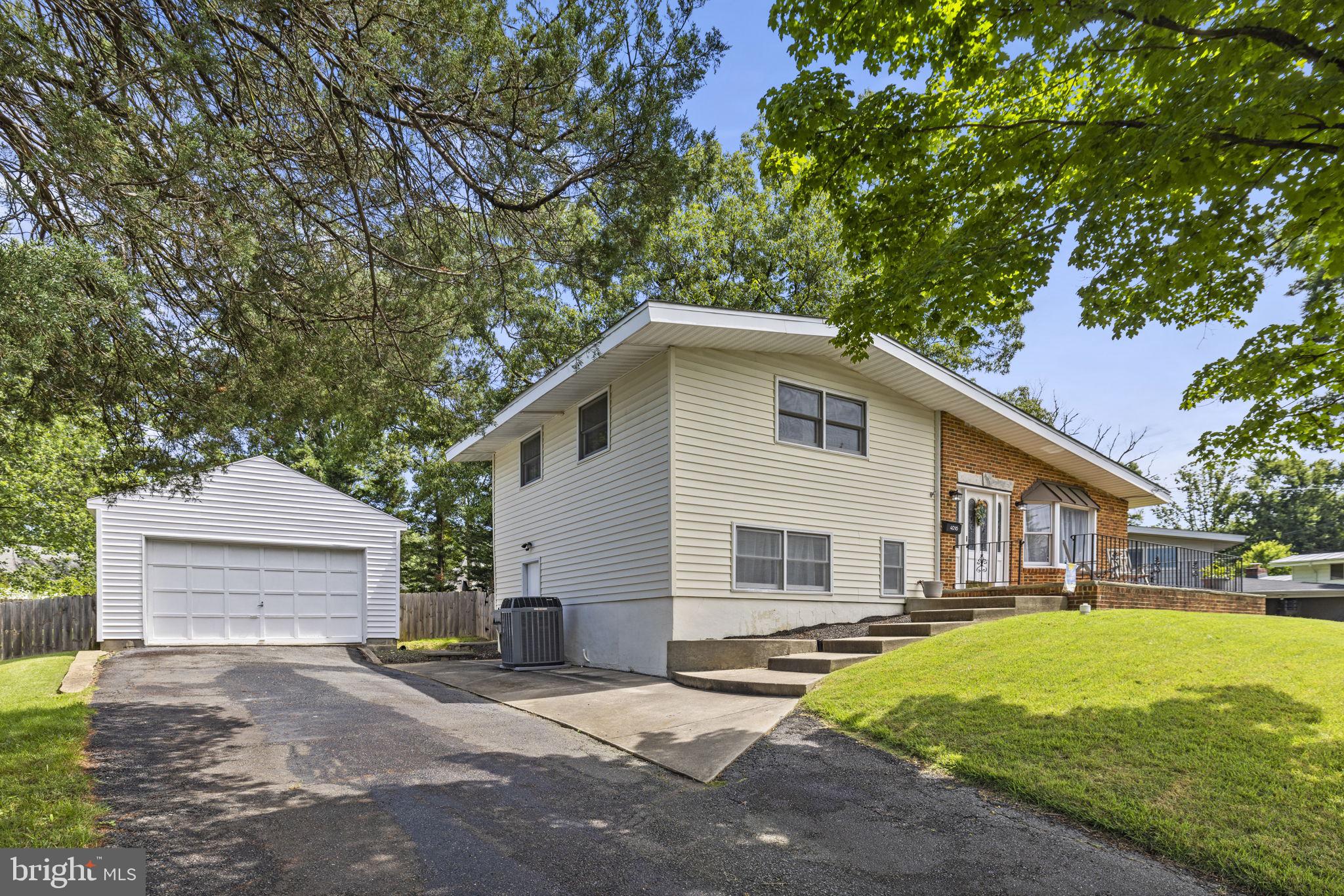 RIDGE VIEW ESTATES - Residential