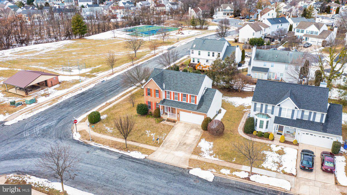 EMERALD FARM - Residential