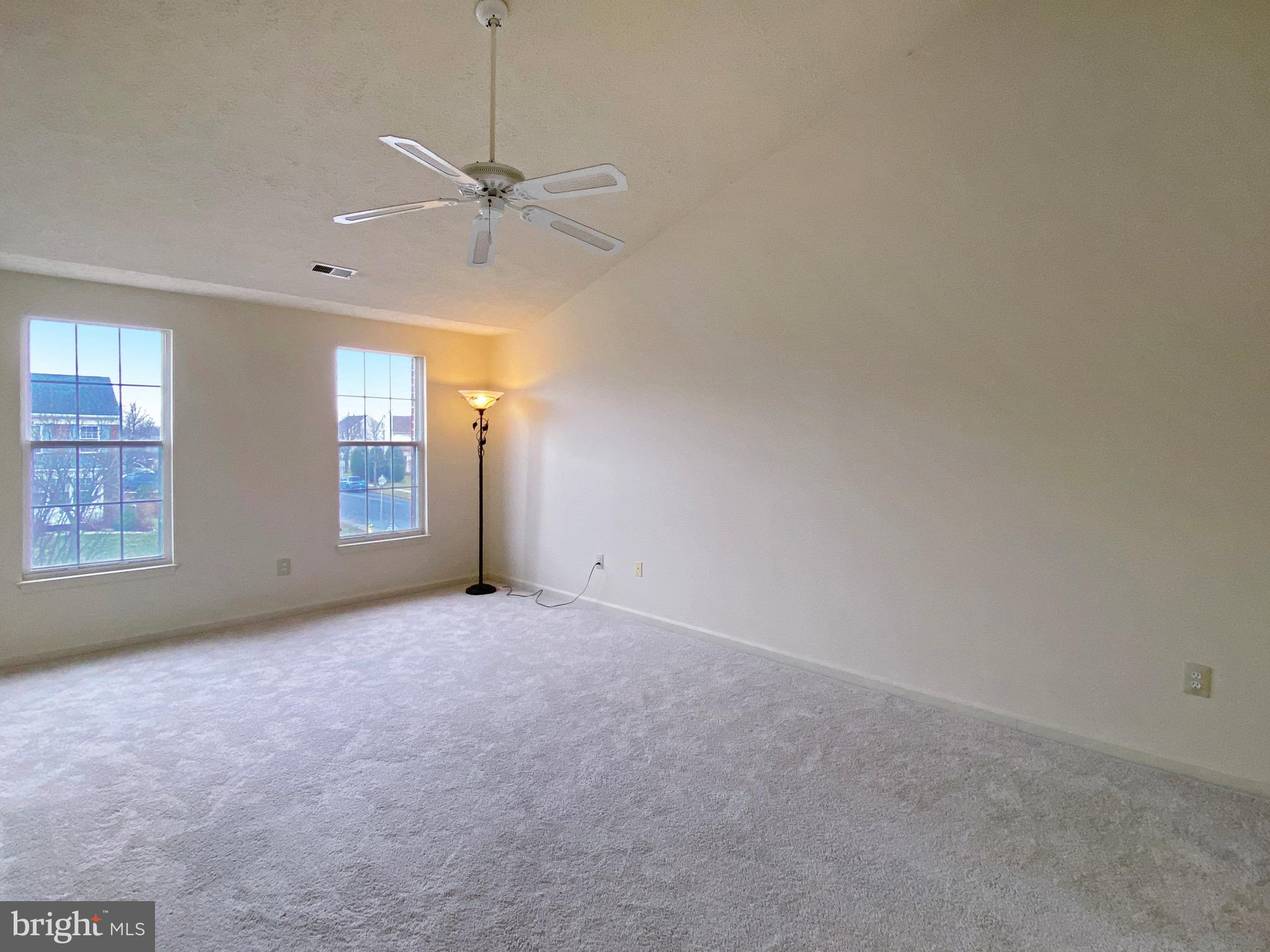 EMERALD FARM - Residential