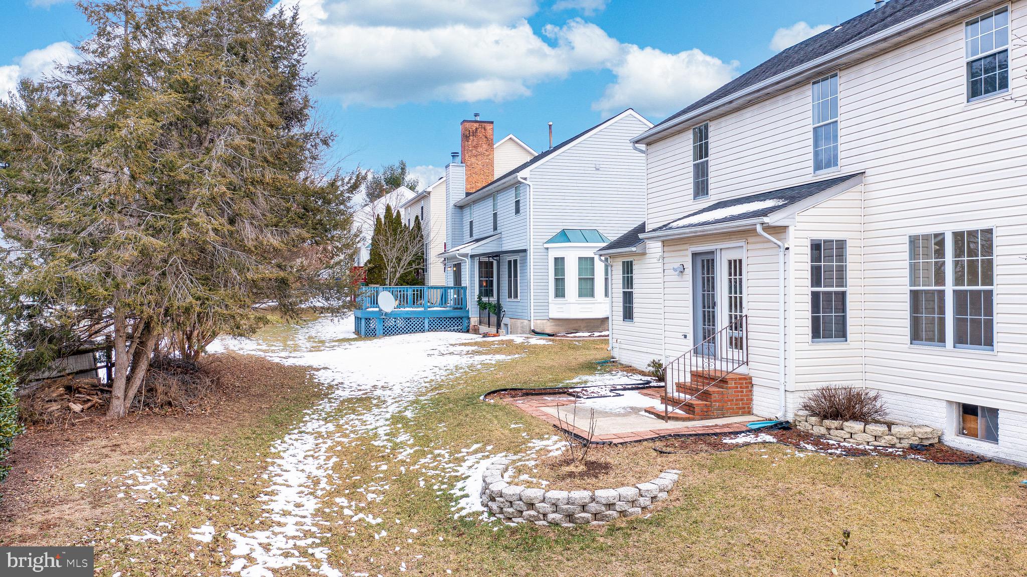 EMERALD FARM - Residential