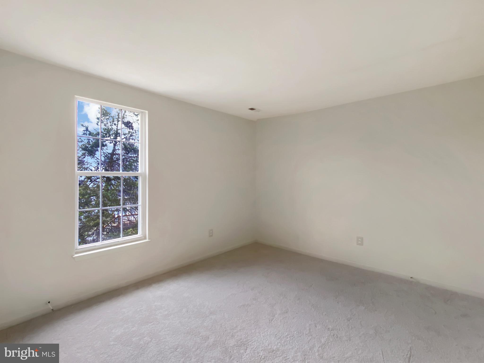 EMERALD FARM - Residential