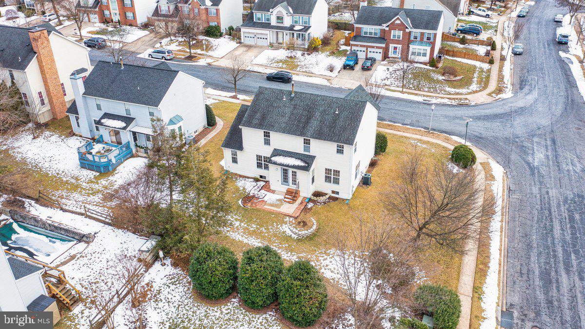 EMERALD FARM - Residential