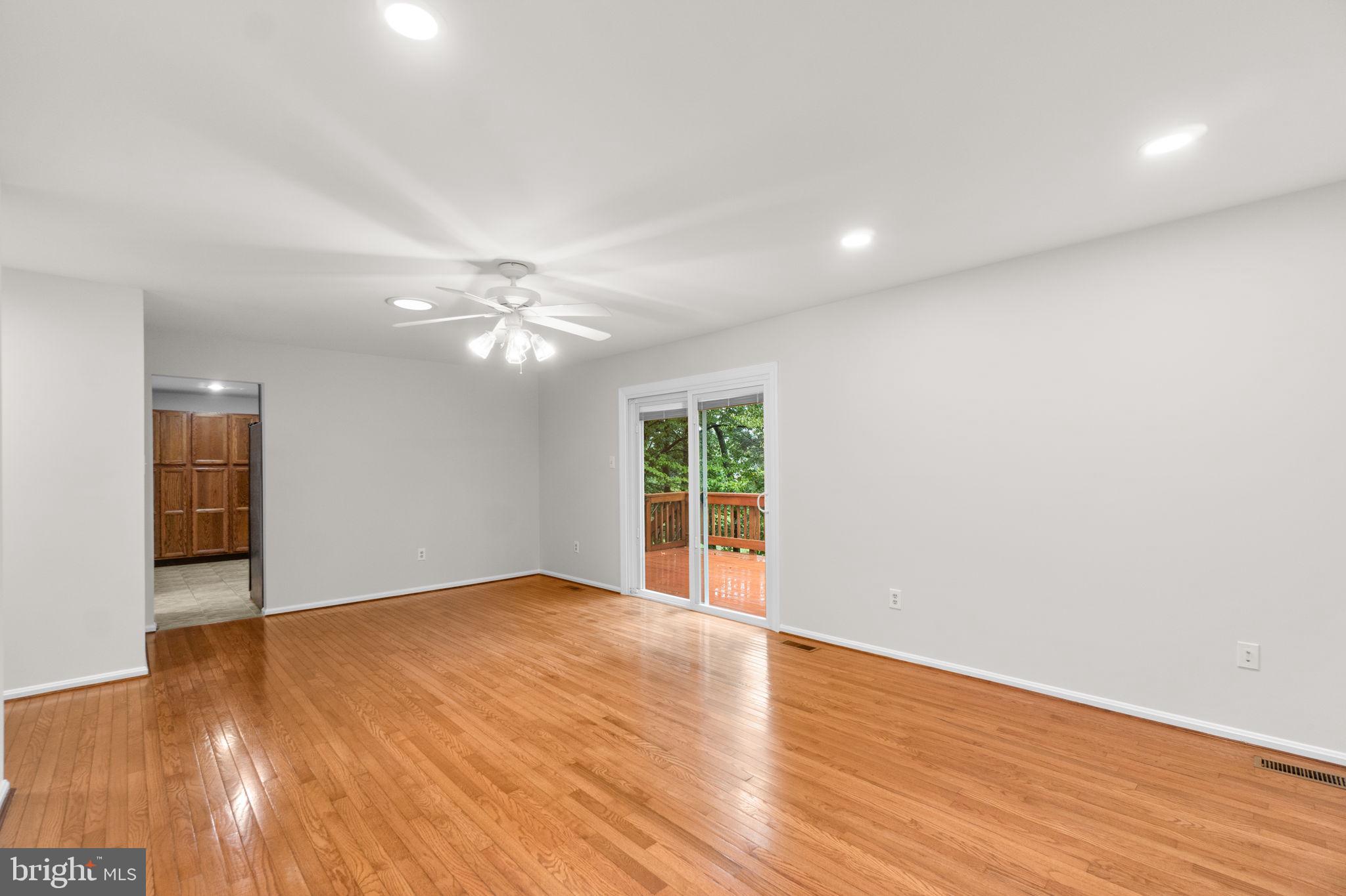 VILLAGE OF LONG REACH - Residential