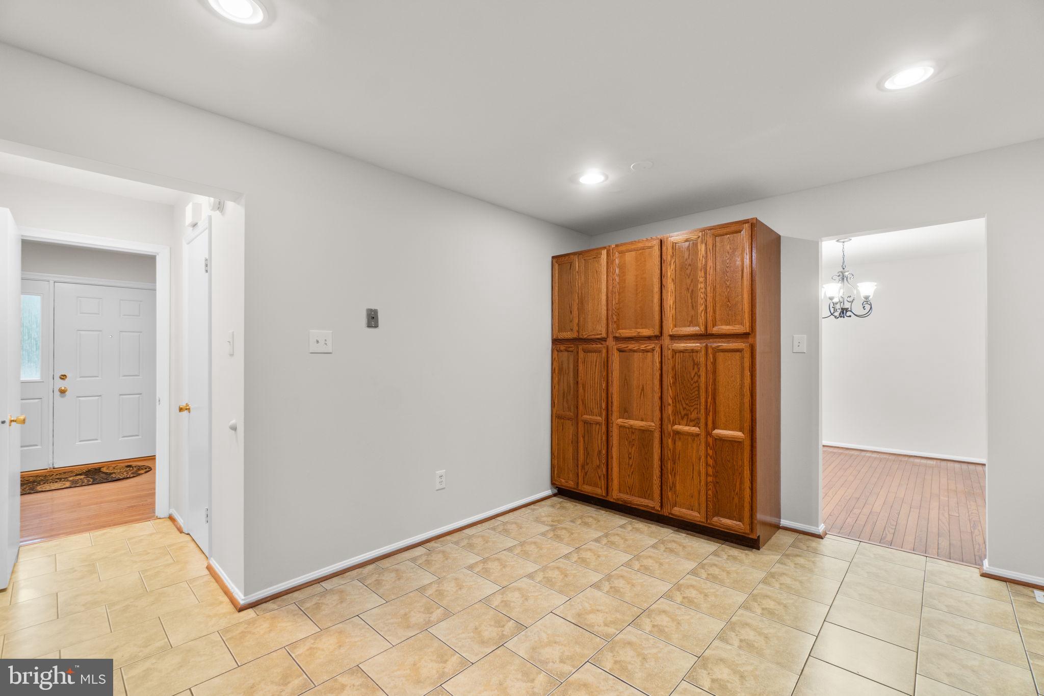 VILLAGE OF LONG REACH - Residential