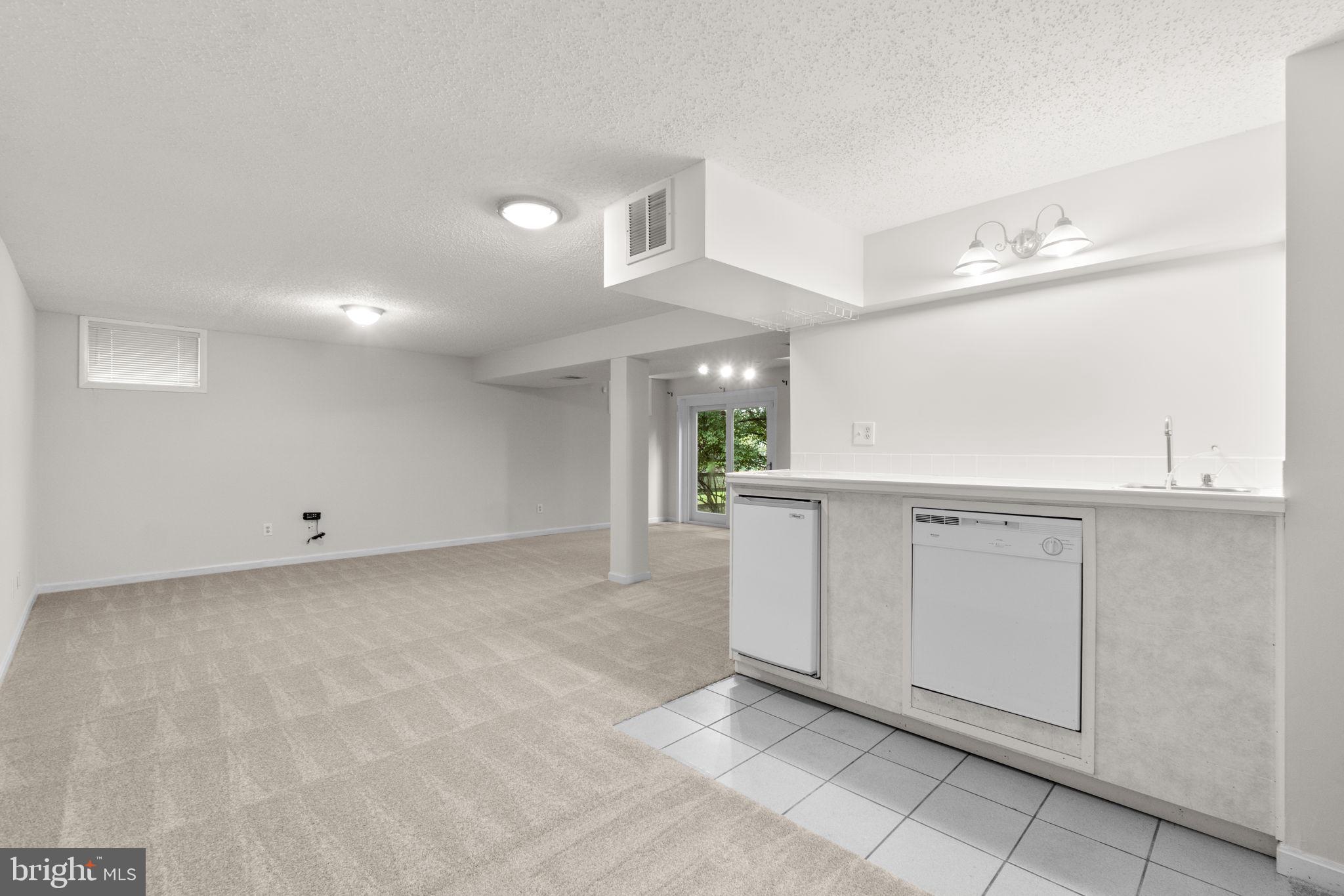 VILLAGE OF LONG REACH - Residential