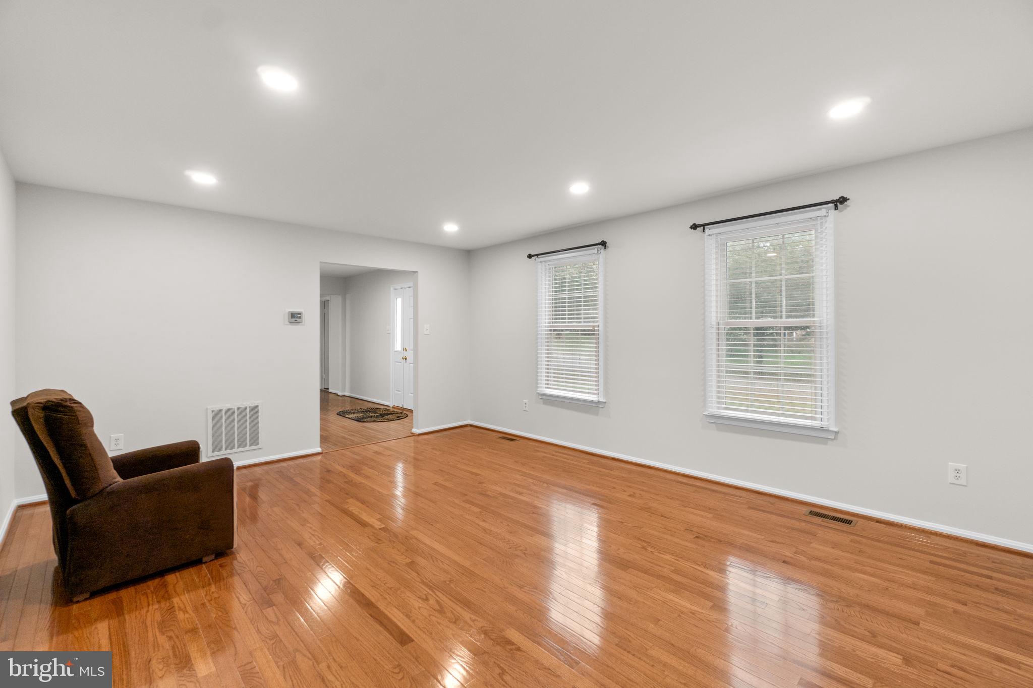 VILLAGE OF LONG REACH - Residential