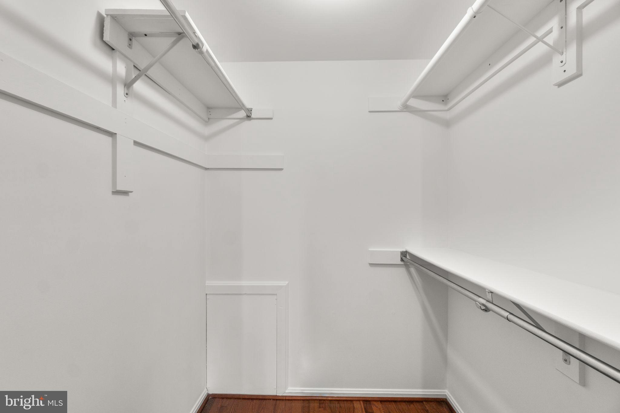 VILLAGE OF LONG REACH - Residential