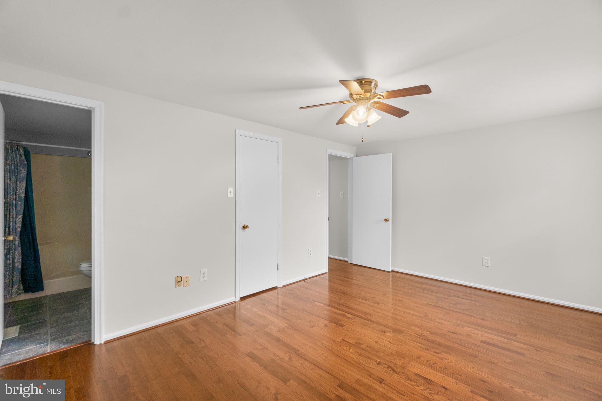 VILLAGE OF LONG REACH - Residential