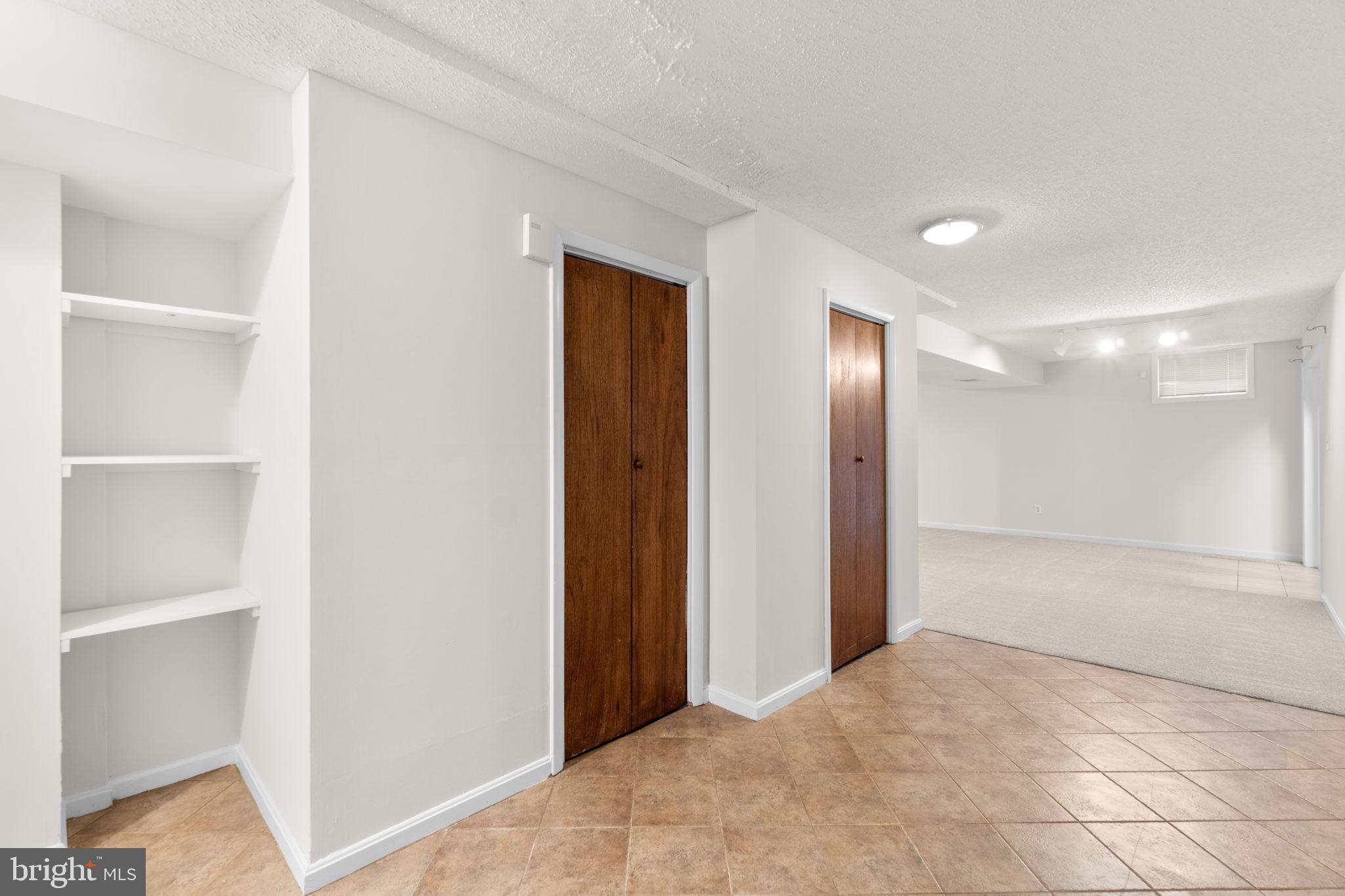 VILLAGE OF LONG REACH - Residential