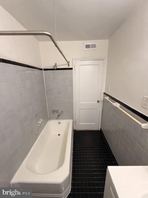 2914 13TH ROAD S 14103